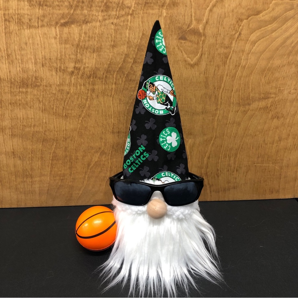 Boston Celtics Gnome NBA Basketball Sports Fan Ball Sunglasses Gift Clover Team
